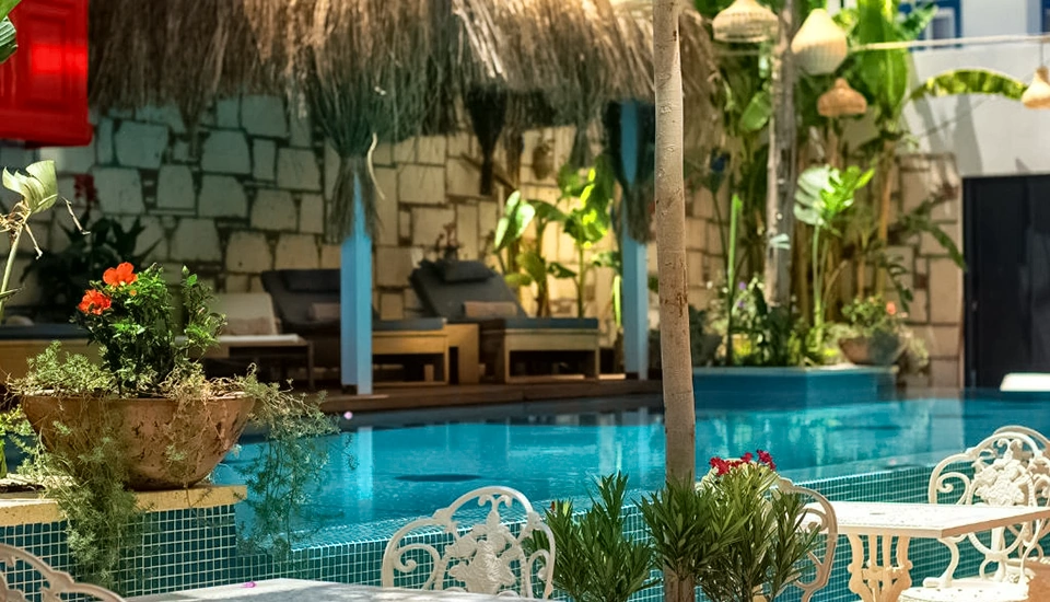 هتل بوتیک تی ان آر کوش آداسی